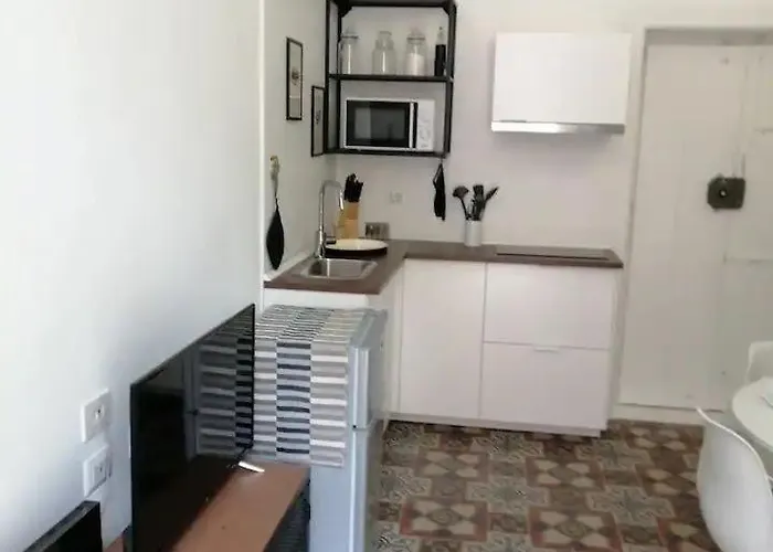 Dimora Scarpa * בארי